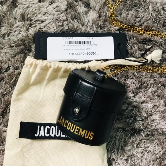 ✨SOLD✨ Jacquemus ‘le vanity’ chain bag - Picture 2 of 5